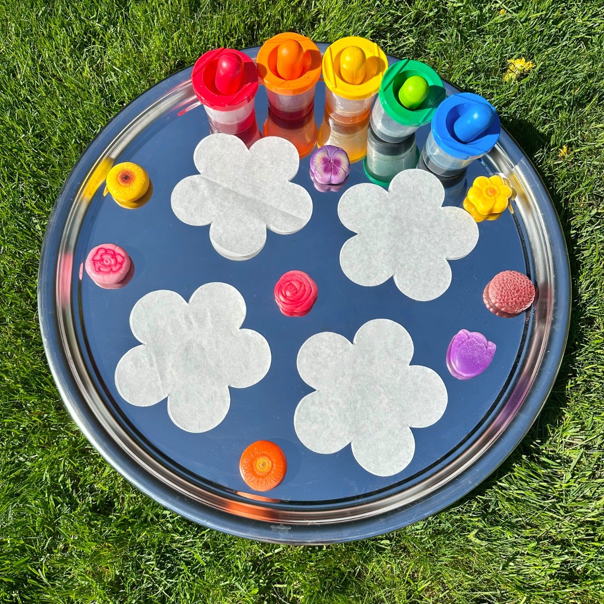 Color Diffusing Paper Flowers - Image 2