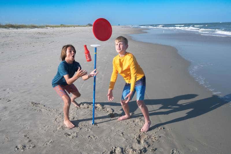 Disc Duel Throwing Game - Image 2