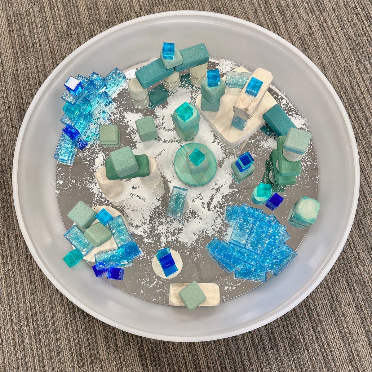Ice Scene Set - Image 4