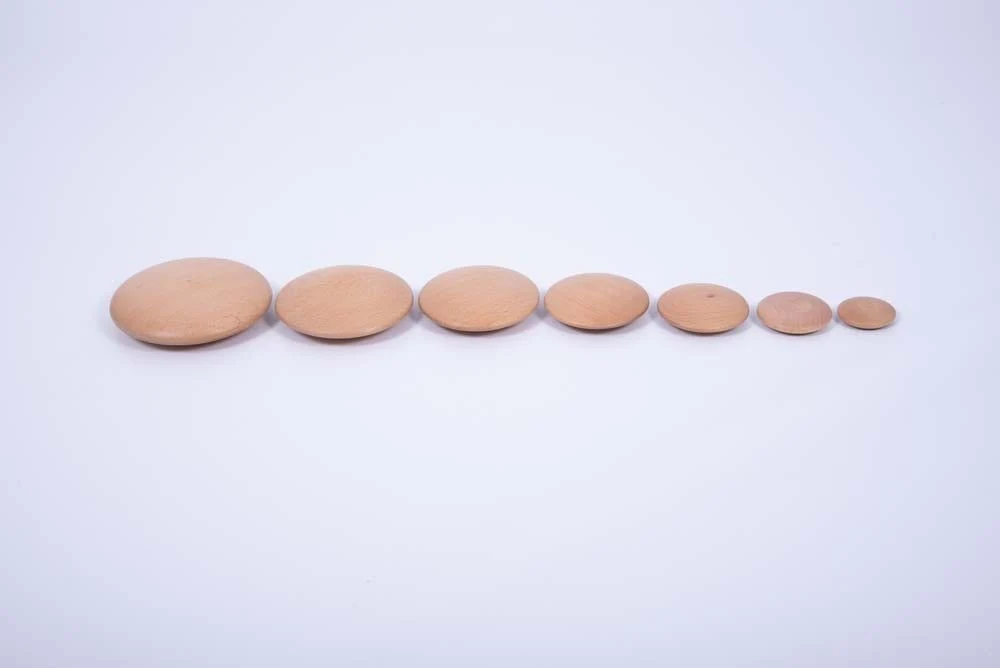 Natural Buttons set of 7 - Image 3