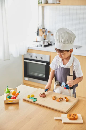Plan Toys Chef Set - Image 4