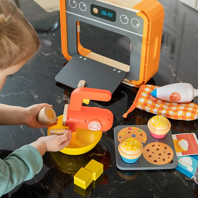 Pretendables Bakery by Fat Brain Toys - Image 3