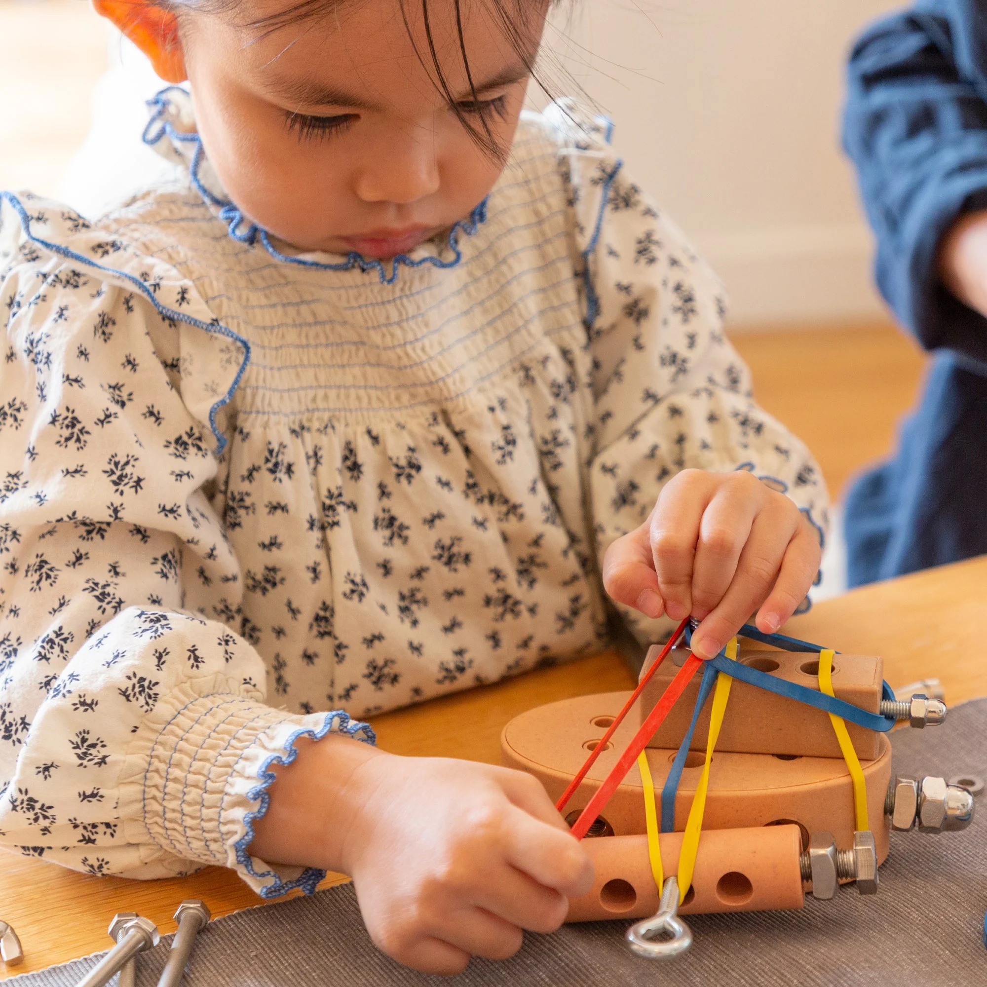 Random Robots Loose Parts STEM Kit - Image 4
