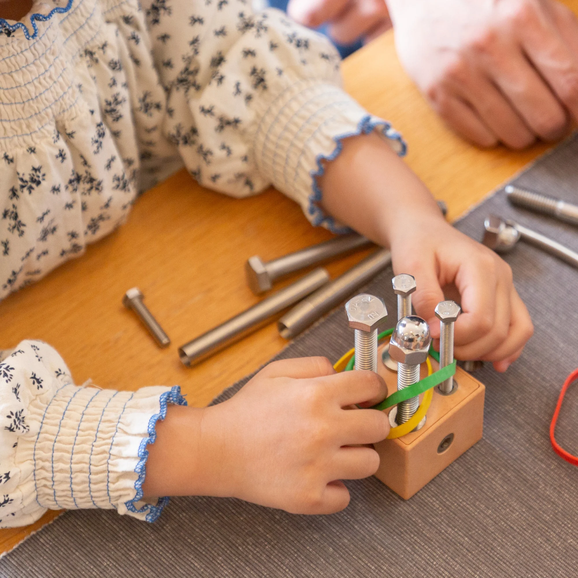 Random Robots Loose Parts STEM Kit - Image 6