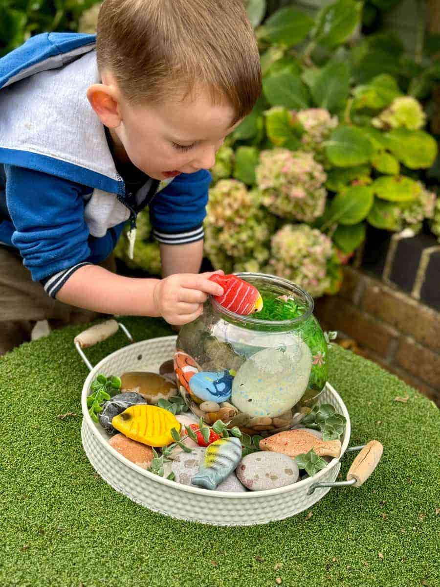 Sensory Play Stones Fish - Image 5
