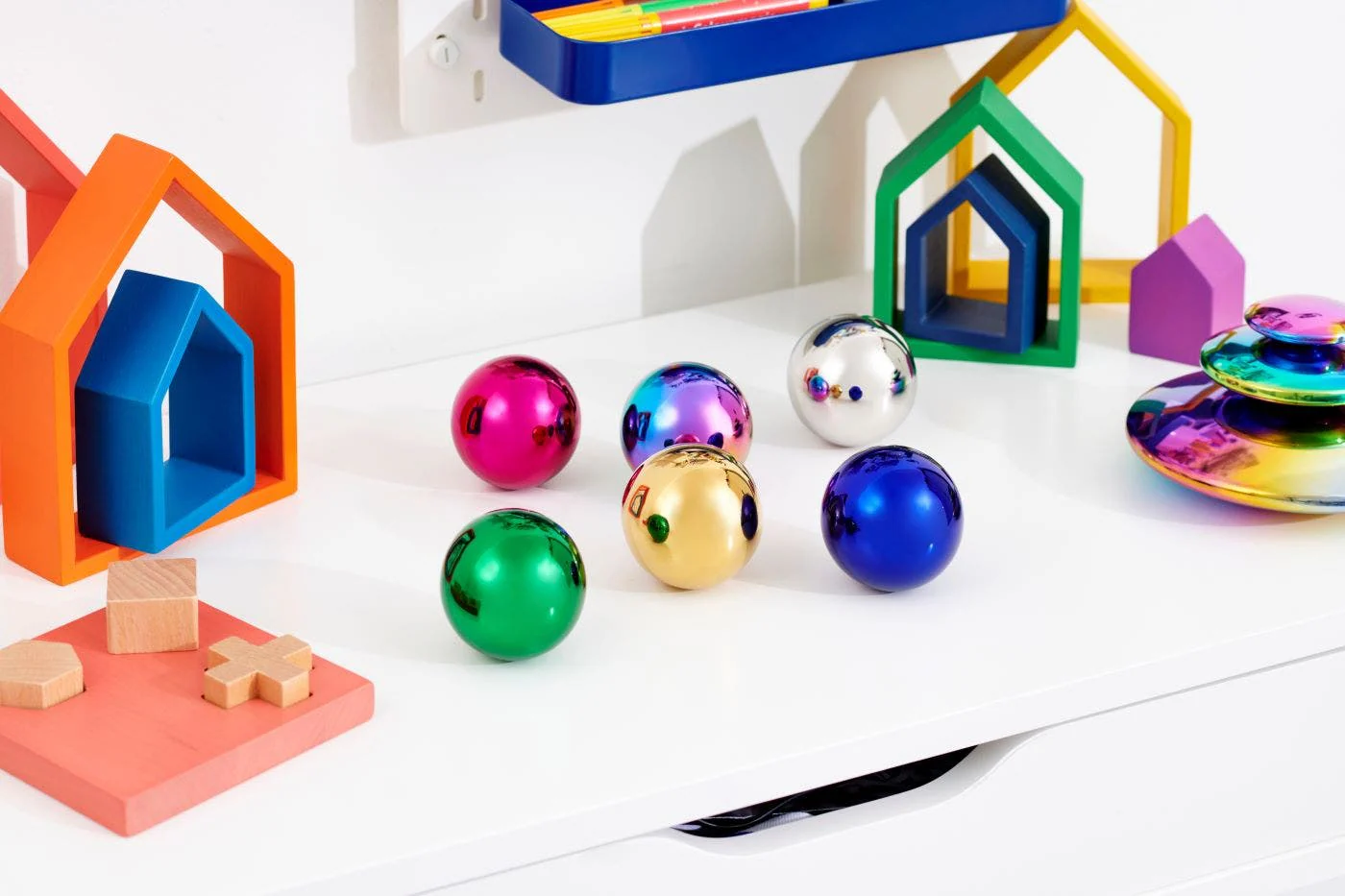 Sensory Reflective Colour Mystery Balls - Image 3