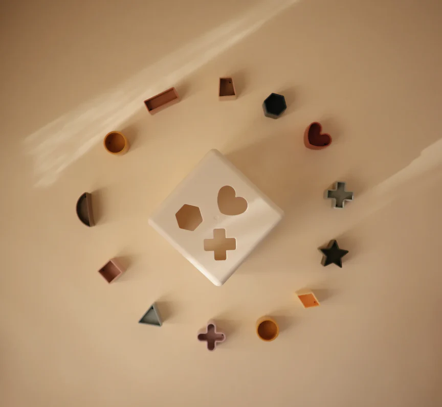 Shape Sorting Box - Image 2