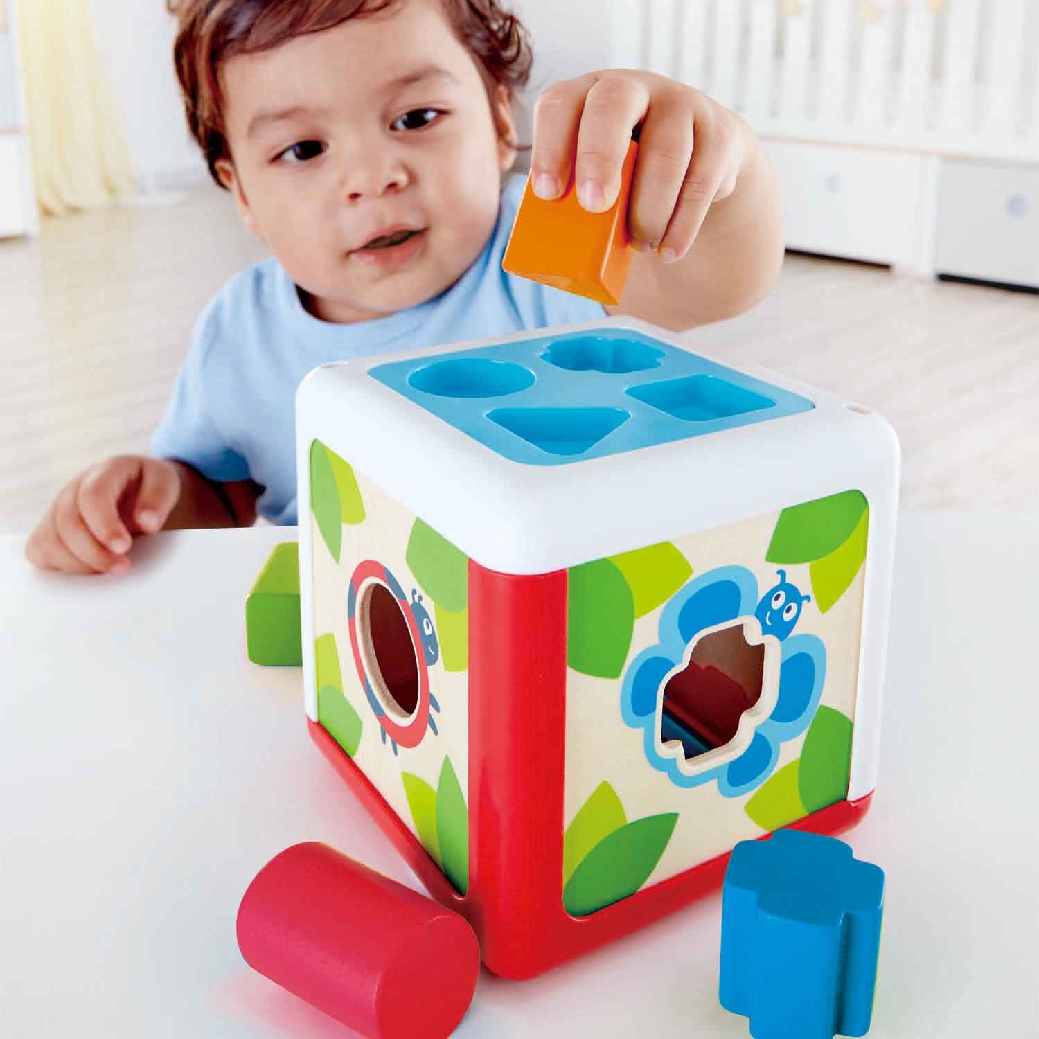 Shape Sorting Box by Hape - Image 2