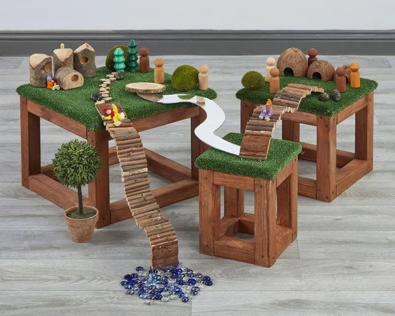 Small World Grass Platforms