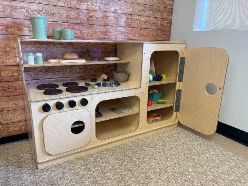 Woodlyn 3-in-1 Full Kitchen - Image 6